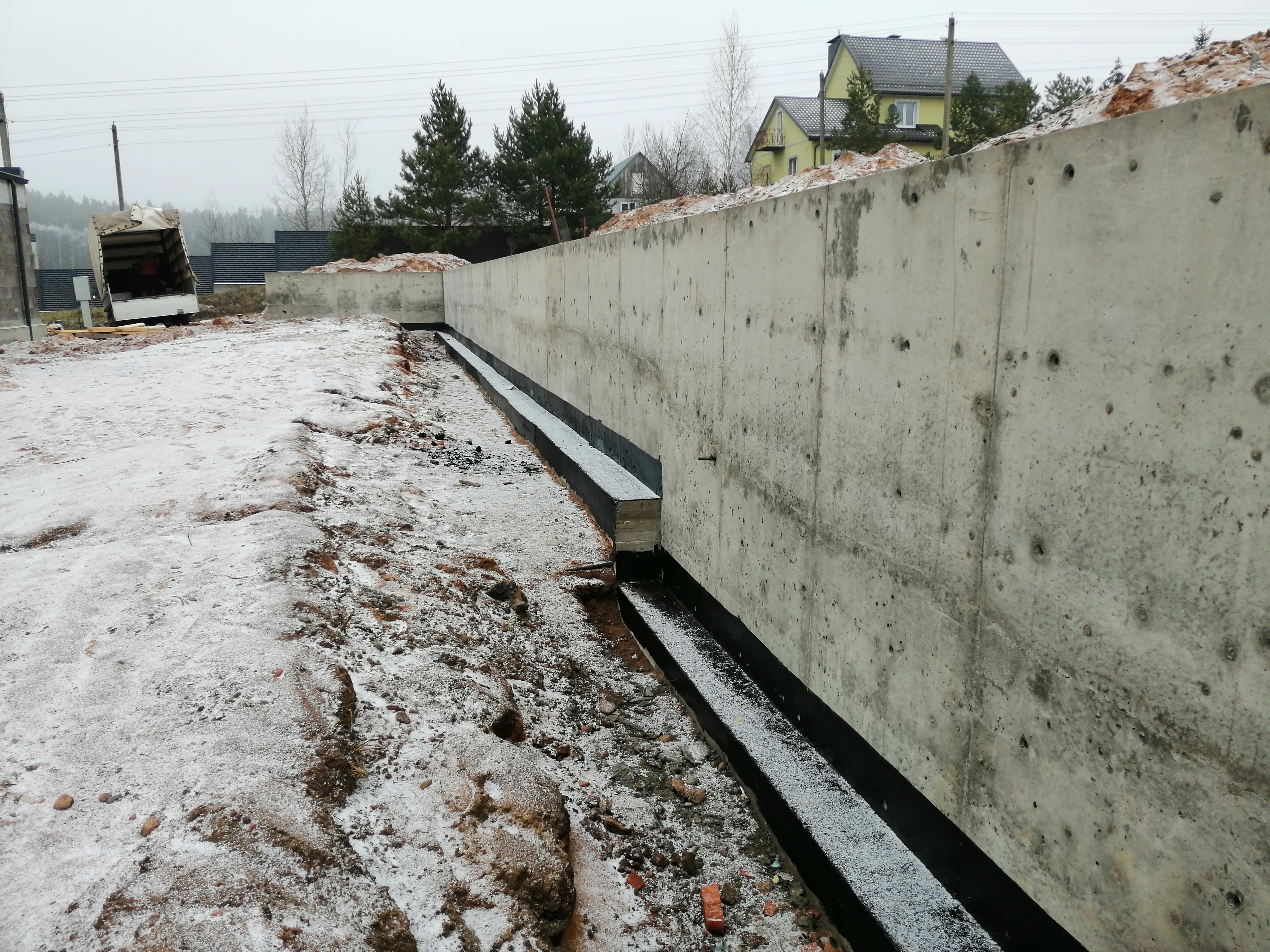 монолитная стена из бетона цена