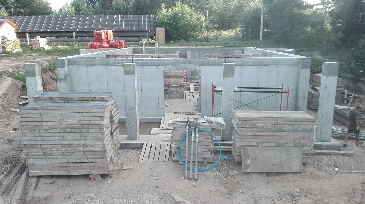 Заказать строительство фундамента с цокольным этажом под ключ в Минске
